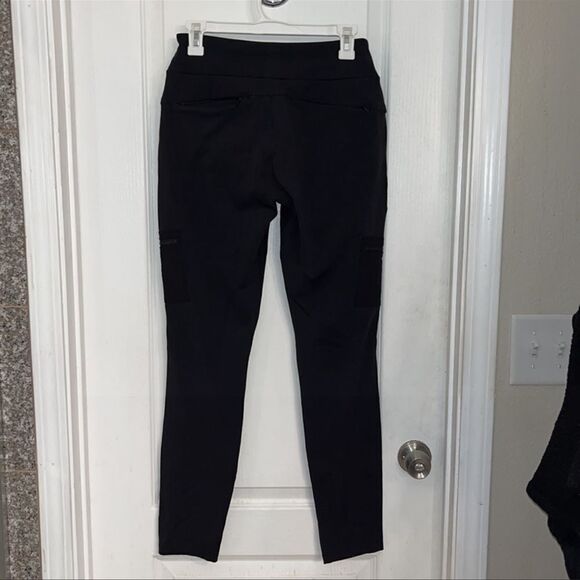 Athleta Headlands Hybrid Cargo Pant Black 6 - Picture 3 of 8